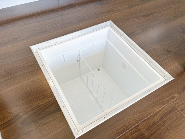 北茨城市大津町字五浦1丁目　中古戸建の収納|【リフォーム完成〔床下収納〕】キッチンには床下収納がございます。床下点検口も兼ねておりますのでご見学時には是非床下をご覧になってください。
