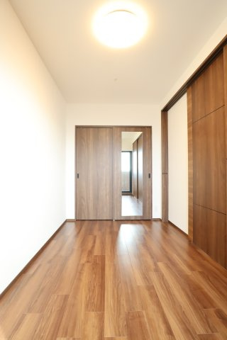 大阪市旭区赤川２丁目の賃貸マンションの居間・リビング