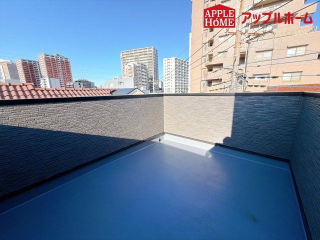 さいたま市中央区下落合201のバルコニー|広々ルーフバルコニー

