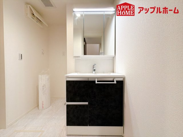 さいたま市中央区下落合201の居間・リビング|家族の会話が弾む明るく広々したリビング！窓から差し込む光の温かさを一度ご体感ください☆いつでもお気軽にお問合せOKです！TEL「0120-466263」