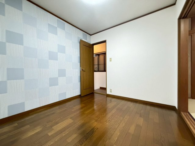 福島借家の洋室