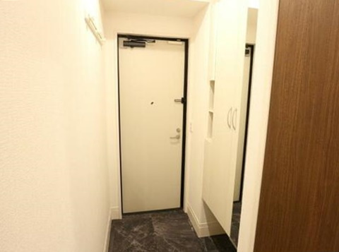 大和市深見台４丁目のアパートの玄関