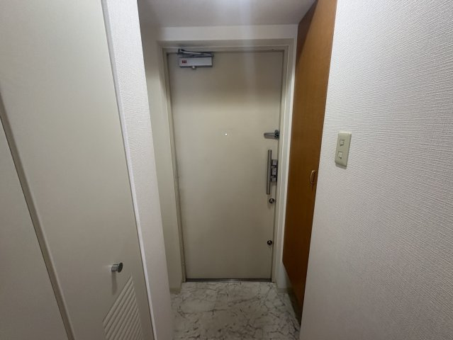 クローヴェーサウスタカハマの玄関