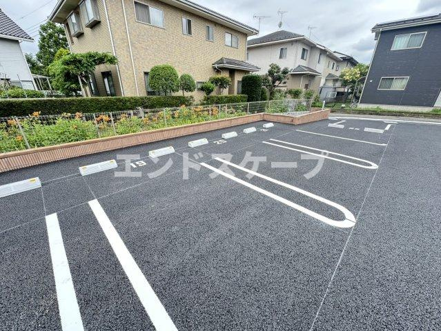 オーブ・レジェールの駐車場|高崎、前橋のお部屋探しはエンドスケープまで！お客様の理想お聞かせ下さい♪