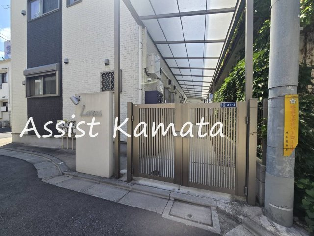 ＬａｒｅｓB棟のエントランス