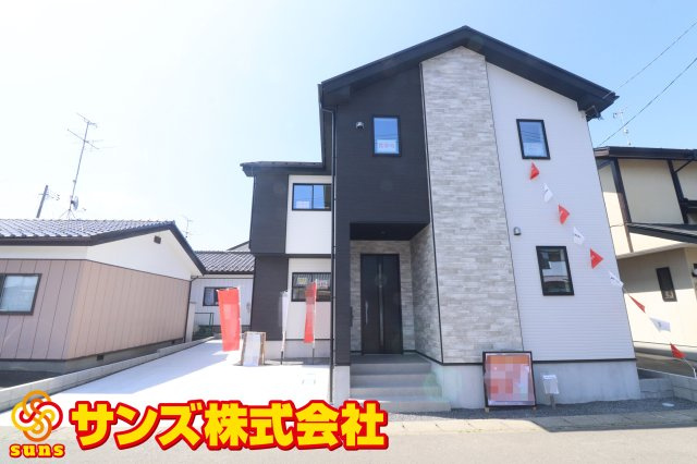 郡山市鳴神２丁目　　　  １号棟　　　大成小学校、郡山第１中学区　の外観|北側から見た駐車場を含む外観♪