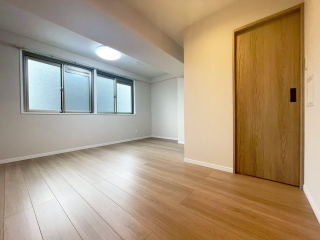 日興千里丘スカイマンションB棟の洋室|コンパクトで使いやすい洋室です