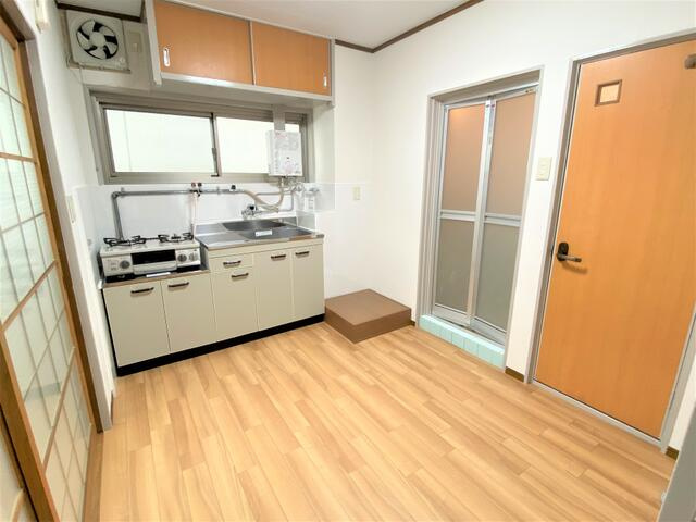 為井ビルの居間・リビング