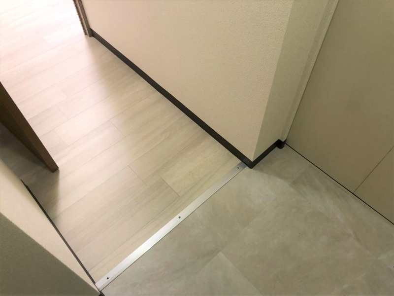アシーナ厚見の玄関