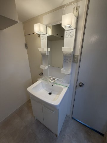 住吉台住宅の洗面所