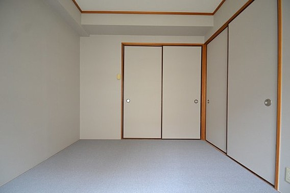 ベルライオンズ山本の洋室