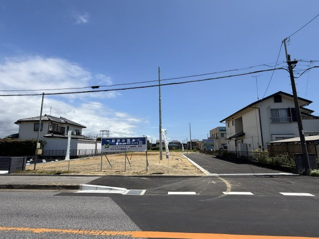 【太陽光発電システム付】東金市田間Y区新築戸建の前面道路含む現地写真