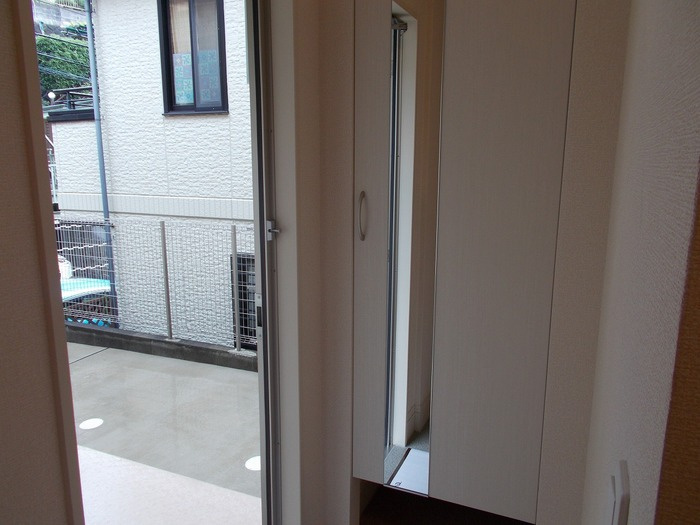ルークス月見台の玄関