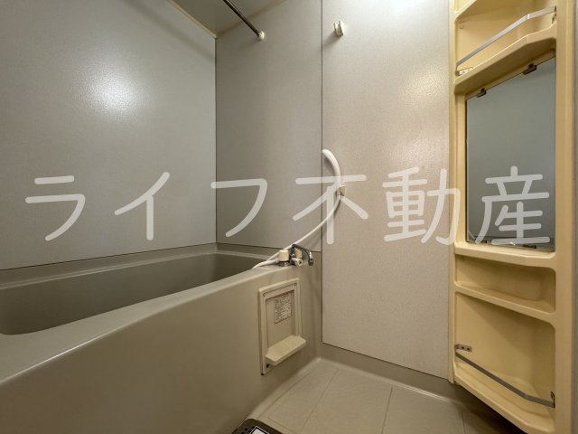 Grand Chariot Aの浴室|落ち着いた空間のお風呂です