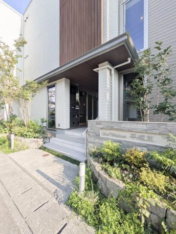 シャーメゾン平成東　＊のエントランス
