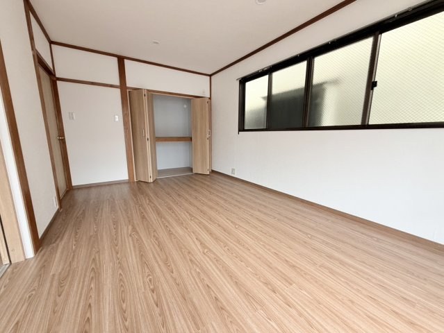神戸市長田区海運町四丁目の洋室