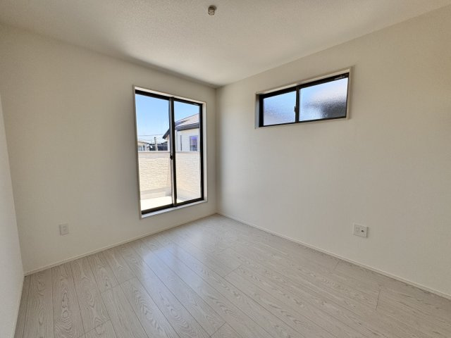 熊本市中央区出水８丁目の新築一戸建の洋室|東側洋室5.6帖