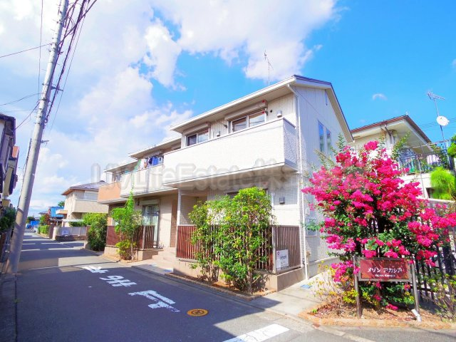 小平市仲町のテラスの外観