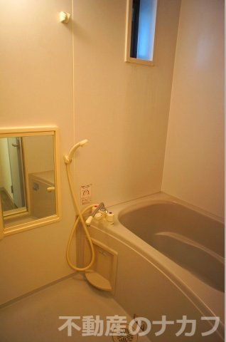 サンライフシティ　B棟の浴室|※同タイプの部屋写真です