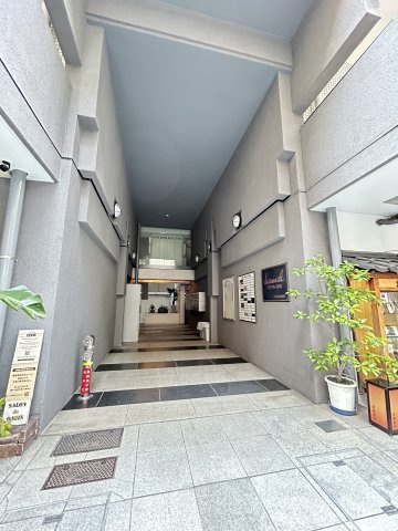【エントランス】 | ラミアール赤坂 | 毎日通るエントランスはこのようになっています