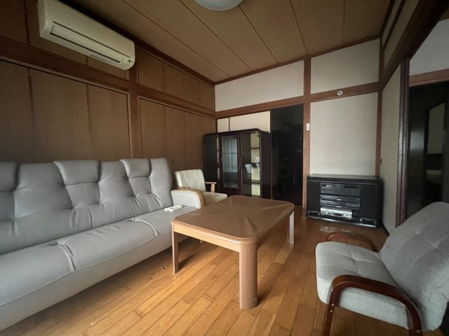 北九州市門司区　奥田４丁目の居間・リビング|こちらの居間で趣味の時間をお楽しみください