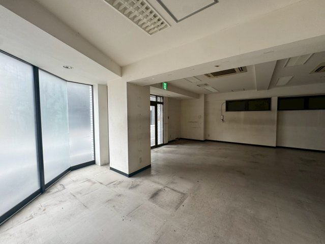 レジェンド岩本町A館の内装