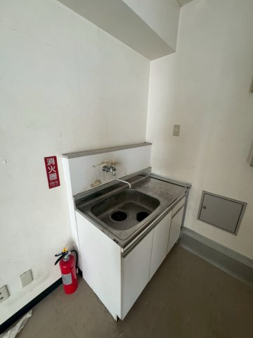 レジェンド岩本町A館の洗面所