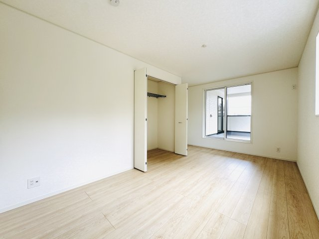 Cradle Garden伊勢崎市田部井町第9　新築住宅 3号棟の洋室