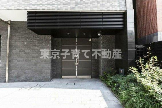 エルスタンザ文京千駄木のエントランス