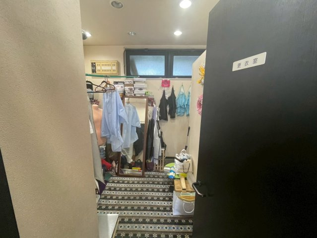 西町 桜井ビルの内装