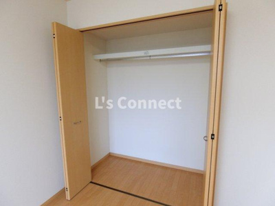 【設備】 | ウィングガーデンしらとり | 各部屋にクローゼット付き。