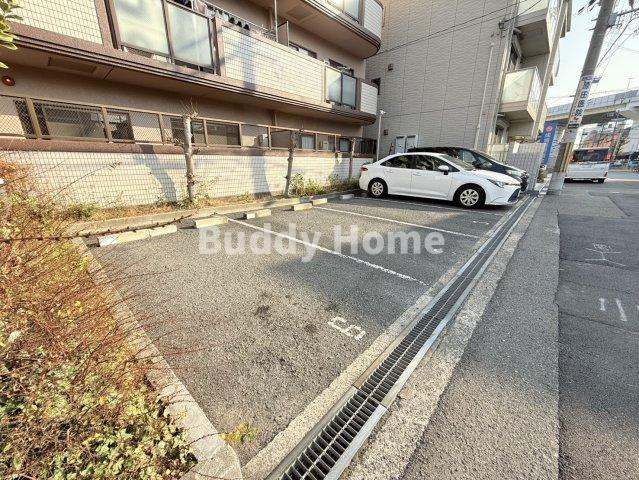 サンライズ有の駐車場