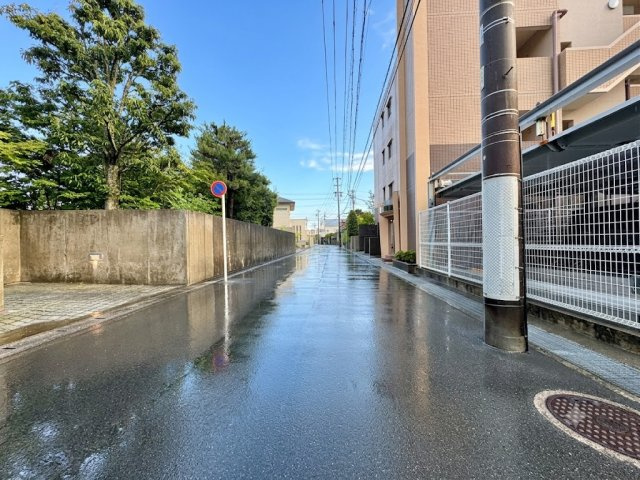 アーバンシティ浜松山手町のその他|物件前の道路は車通りも少なく安全で駐車もしやすいです。