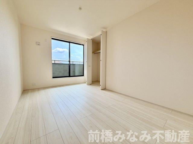 【新築】前橋市亀里町第１　３号棟(全３棟)　リーブルガーデン　新築建売分譲の洋室|落ち着いた色調の洋室です