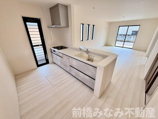 【新築】前橋市亀里町第１　３号棟(全３棟)　リーブルガーデン　新築建売分譲のキッチン|お料理しやすいキッチンです