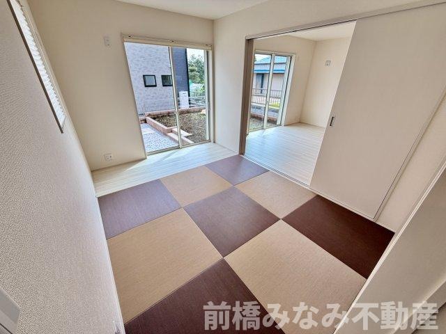 【新築】前橋市亀里町第１　２号棟(全３棟)　リーブルガーデン　新築建売分譲の和室|和室があれば、来客や子供用のスペースとして活躍します