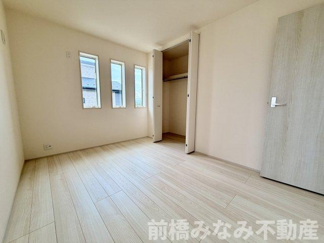 【新築】前橋市亀里町第１　２号棟(全３棟)　リーブルガーデン　新築建売分譲の洋室|スタンダードな洋室です
