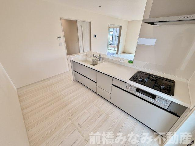 【新築】前橋市亀里町第１　２号棟(全３棟)　リーブルガーデン　新築建売分譲のキッチン|使いやすいキッチンです