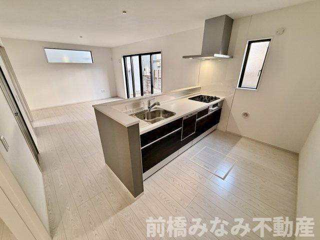 【新築】前橋市南町4丁目1期　限定1棟　ケーボックス　新築建売のキッチン|きれいなキッチンです