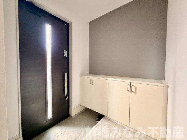【新築】前橋市南町4丁目1期　限定1棟　ケーボックス　新築建売の玄関|きれいな玄関です