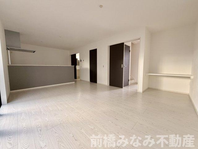 【新築】前橋市南町4丁目1期　限定1棟　ケーボックス　新築建売の居間・リビング|使いやすいリビングです