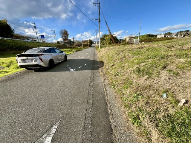 【土地】高崎市本郷町　２筆１００坪の前面道路含む現地写真
