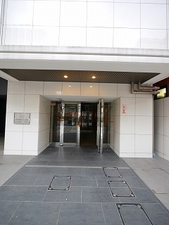 エステムプラザ川崎のエントランス