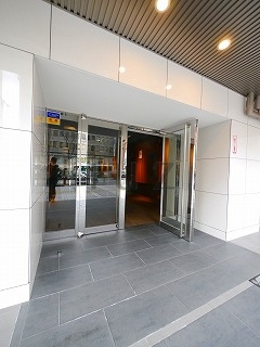 エステムプラザ川崎のエントランス