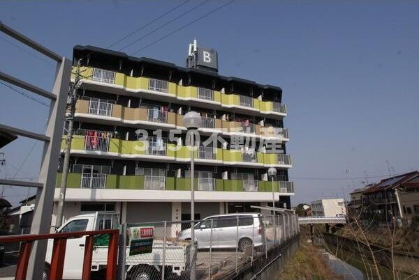 Bustle岐阜羽島の外観