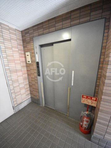 アヴェニールのロビー|アヴェニール　エレベーターホール