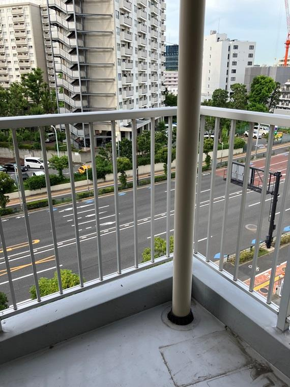 東陽町グリーンハイツのバルコニー