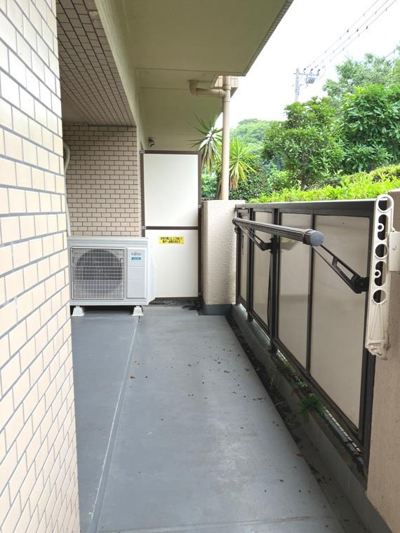 コスモ東戸塚グランパルクＡ棟のバルコニー