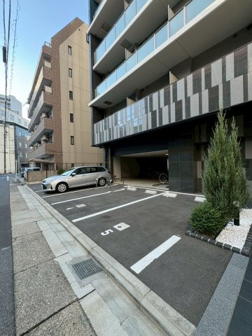 プレサンス千種駅前レイズ　名古屋市賃貸　仲介手数料無料の駐車場