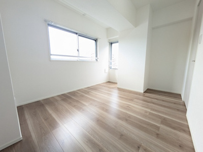 明るい印象のお部屋です！